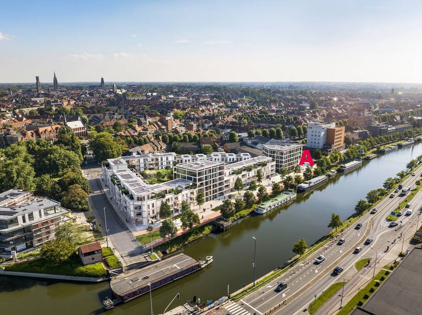 Bedrijfsvastgoed te koop in Kolenkaai 38,
                    8000 Brugge