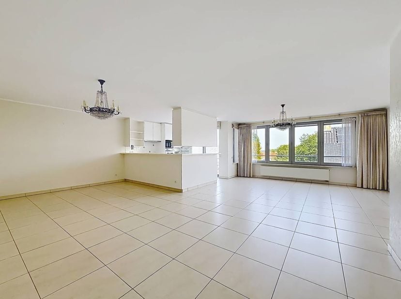 Découvrez cet appartement de 2 chambres avec 2 terrasses. Cet appartement est situé dans la rue principale d'Aalter. Vous souhaitez vivre dans cet end