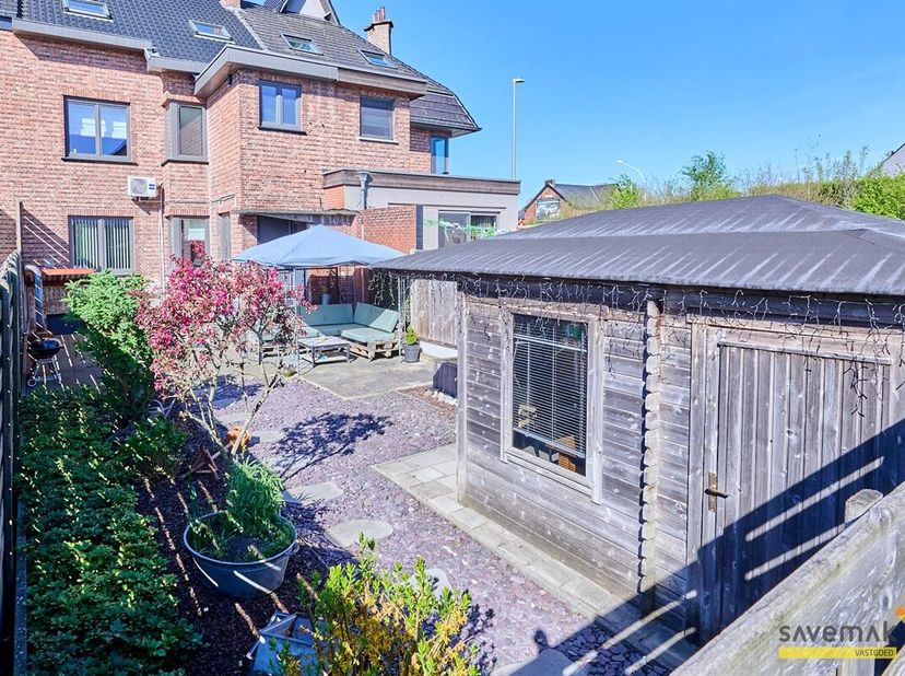 Bienvenue dans cette magnifique maison de ville à Leopoldsburg !<br />
Avec pas moins de 6 ( !!) chambres, vous aurez beaucoup d'espace pour votre fam