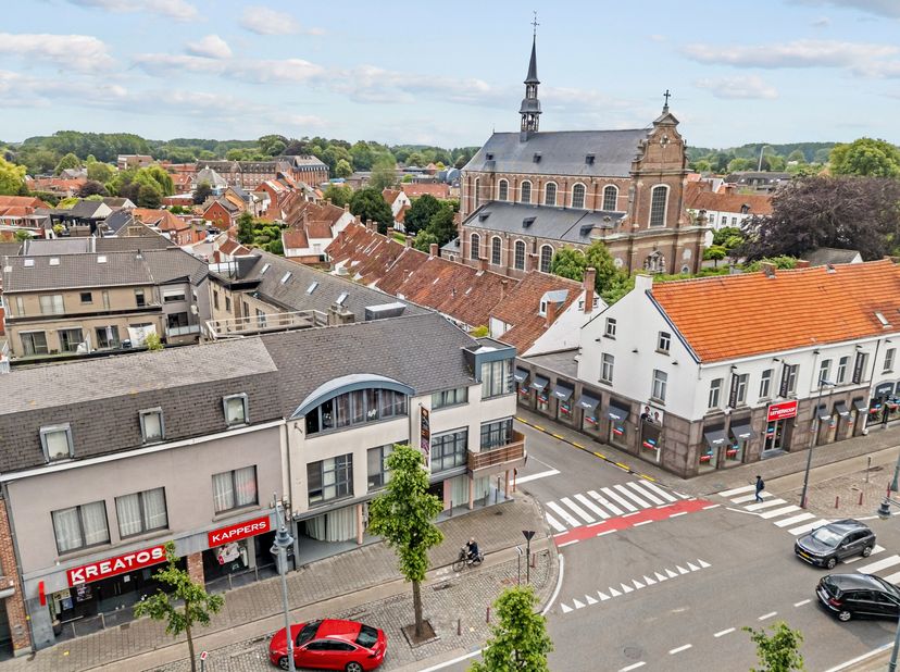 Opbrengsteigendom op centrumlocatie aan de "Vrijheid" te Hoogstraten gelegen op wandelafstand van winkels, scholen, horeca, openbaar vervoer, ). Het c
