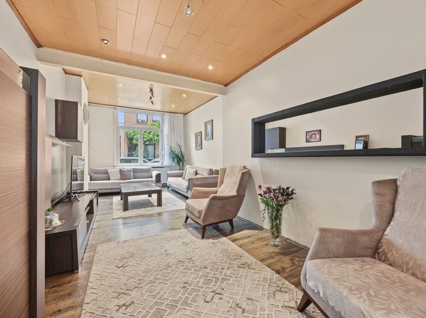 Huis te koop in Familiestraat 17,
                    2060 Antwerpen