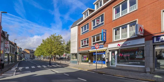 Bien professionnel à vendre à 5660 Couvin