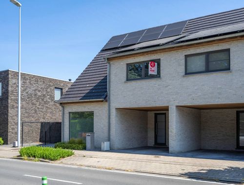                                         Maison à louer à Harelbeke, € 995

