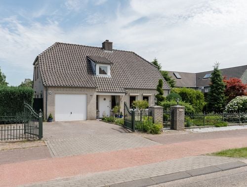                                         Villa à vendre à Achel, € 499.000
