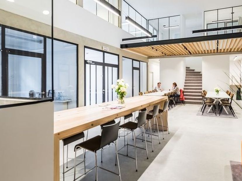 Kantoorruimtes/coworking-plekken te huur in Gent. Flexibele units vanaf 15 m² in Parkoffice.<br />
<br />
--------<br />
opsplitsbaar<br />
<br />
te