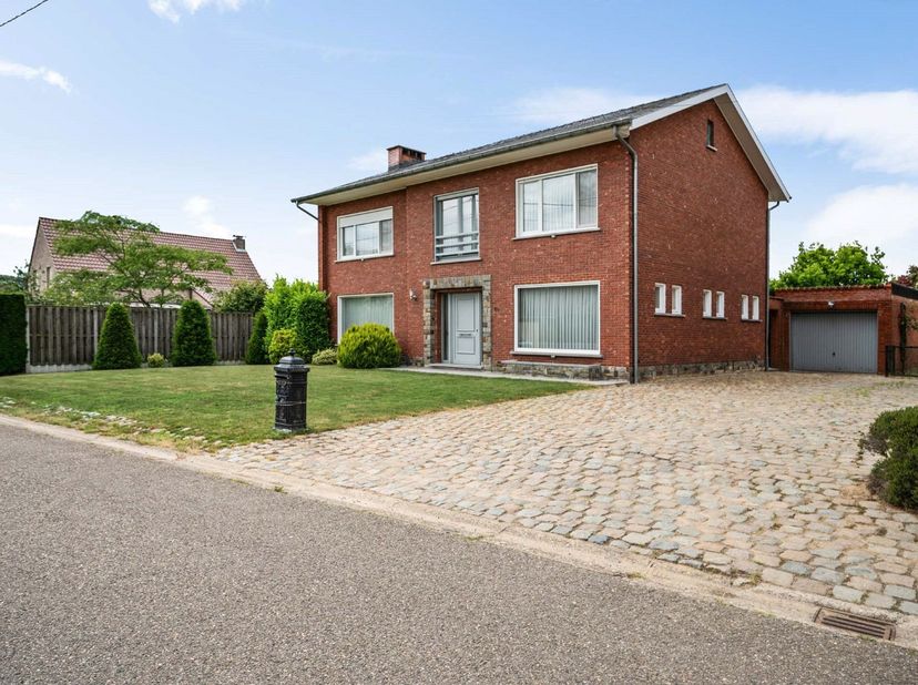 Maison à vendre
                    à 2243 Pulle