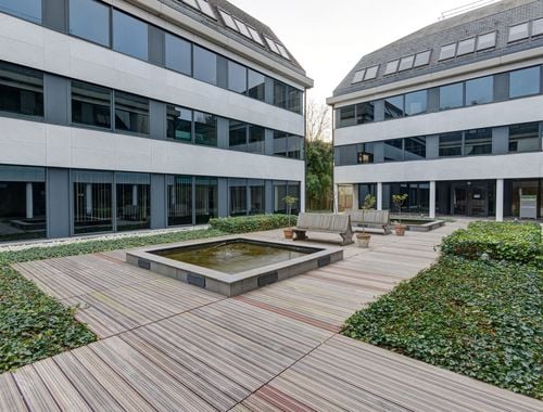                                         Kantoor te huur in Wilrijk, € 1.008,33
