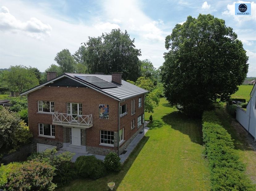 !!!VENDU!!!<br />
TRÈS JOLIE MAISON OUVERTE DE 7 PIÈCES<br />
Prix demandé : 475 000 euros<br />
Très jolie maison ouverte sur un terrain de 17 ares,