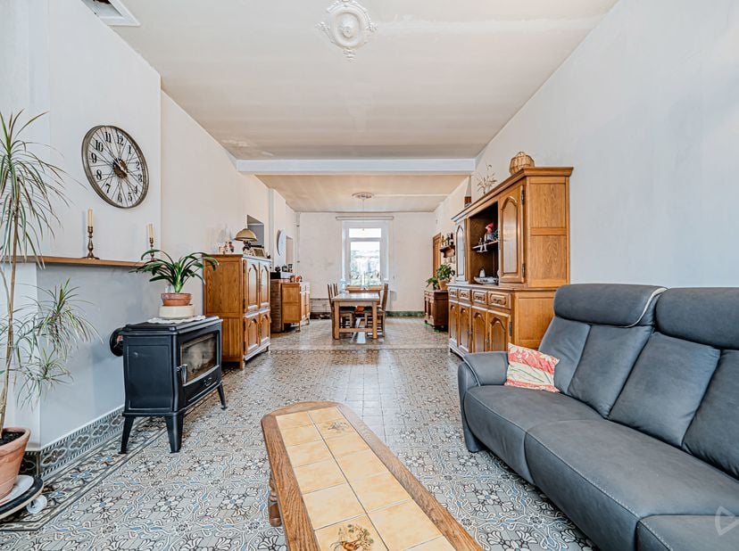 Huis te koop in Rue de Mariembourg 6,
                    5660 Frasnes
