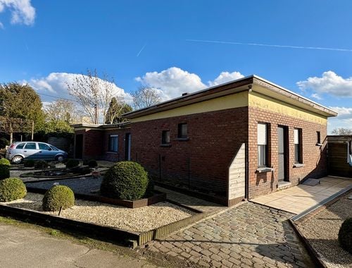                                         Maison à vendre à Kuurne, € 230.000
