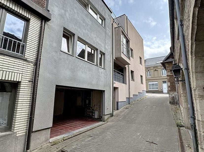 Immeuble de Rapport avec 3 Appartements Proche du Centre de Geraardsbergen  Projet Idéal pour Investissement!<br />
Vous cherchez un investissement re