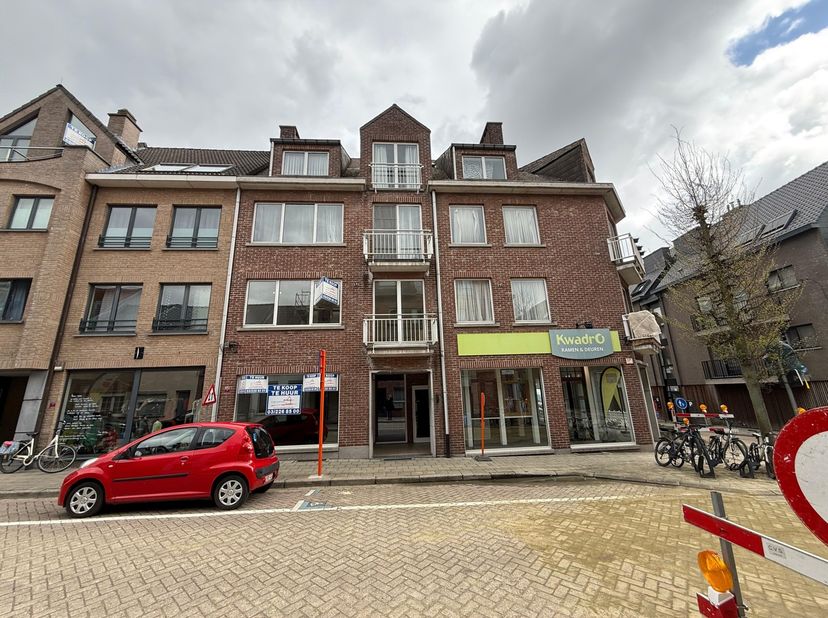 Bien professionnel à vendre
                    à 2500 Lier