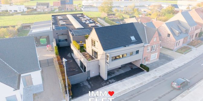 Bedrijfsvastgoed te koop in Vichtseweg 256, 8790 Waregem