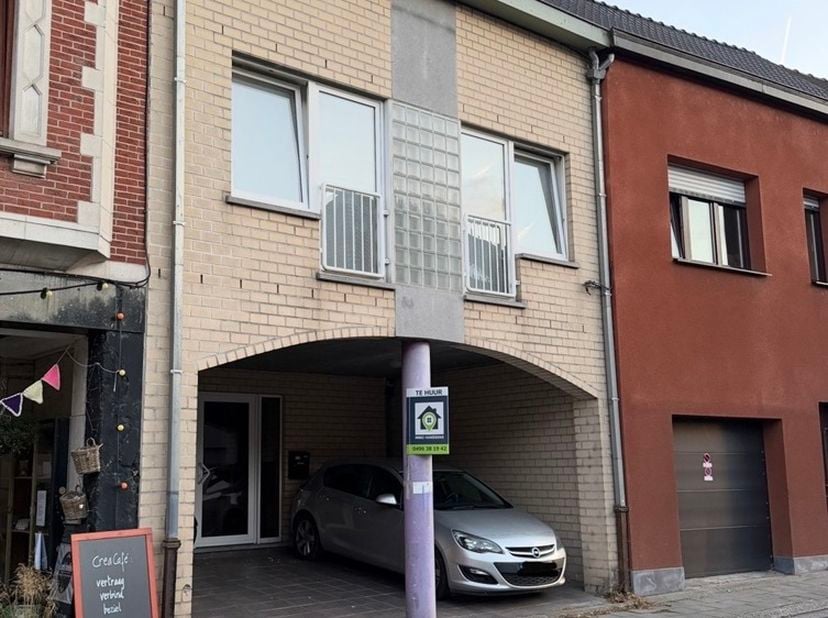 Appartement te huur in Stationsstraat 83B,
                    9860 Scheldewindeke