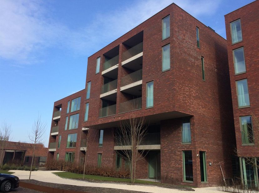Op zoek naar een comfortabel leven in uw gouden jaren? Ontdek Residentie Vivasse! Nabij het bruisende centrum van Asse bieden onze assistentiewoningen