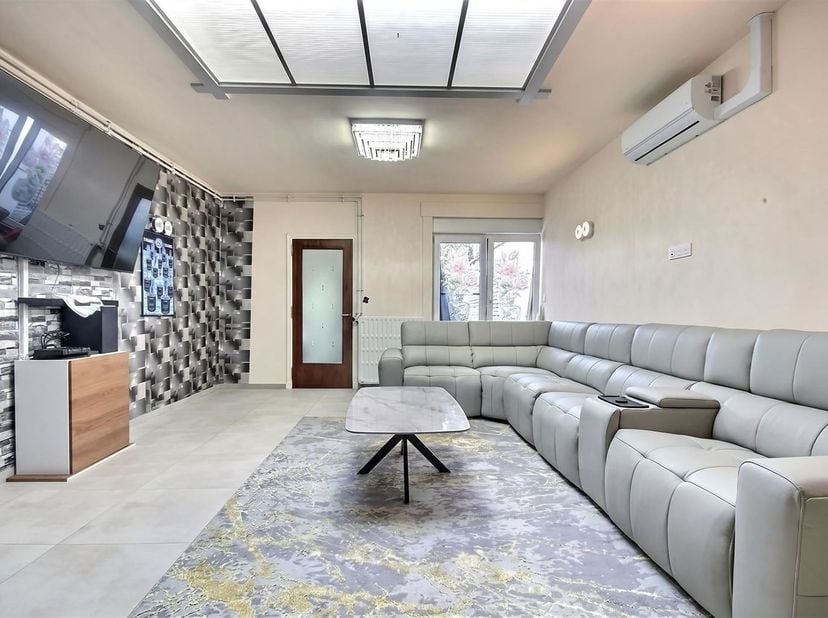 Maison à vendre à ,
                    7700 Mouscron