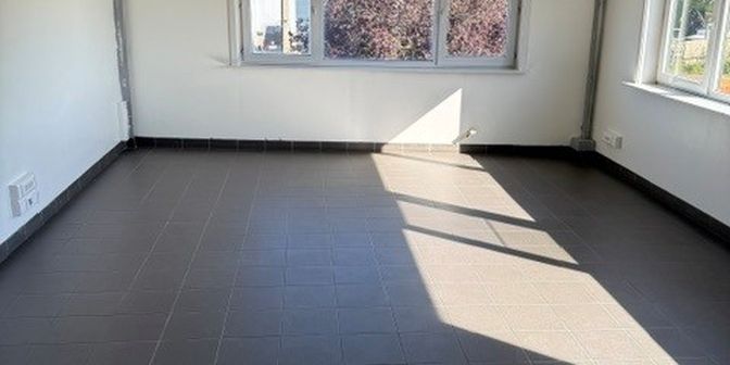 Bedrijfsvastgoed te huur in Baan naar Vlaanderen 100, 7780 Komen
