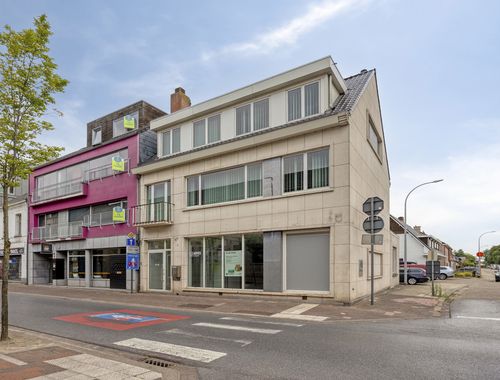                                         Commerce à vendre à Arendonk, € 395.000
