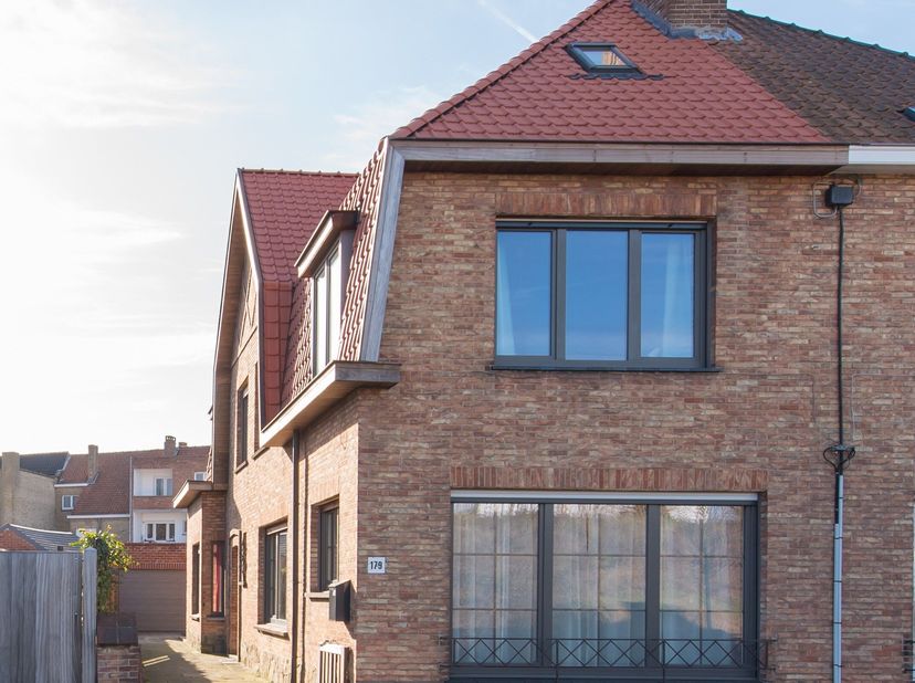 Huis te koop in Sint-Pietersgroenestraat 179,
                    8000 Sint-Pieters