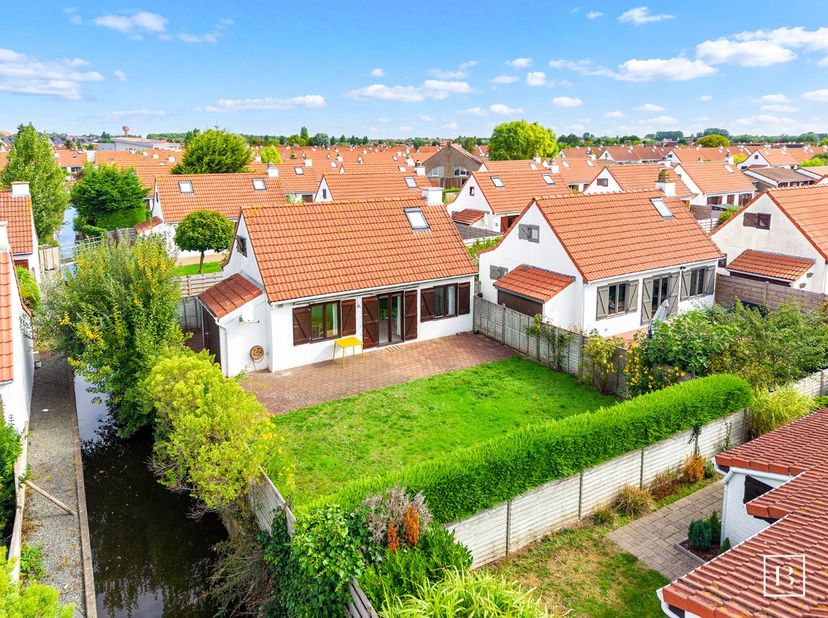 Maison à vendre à Bredeweg 113 boîte V157,
                    8420 Klemskerke