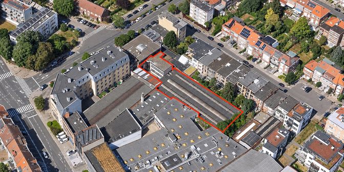 Bien professionnel à vendre à Avenue de l'Optimisme 15-17, 1140 Evere