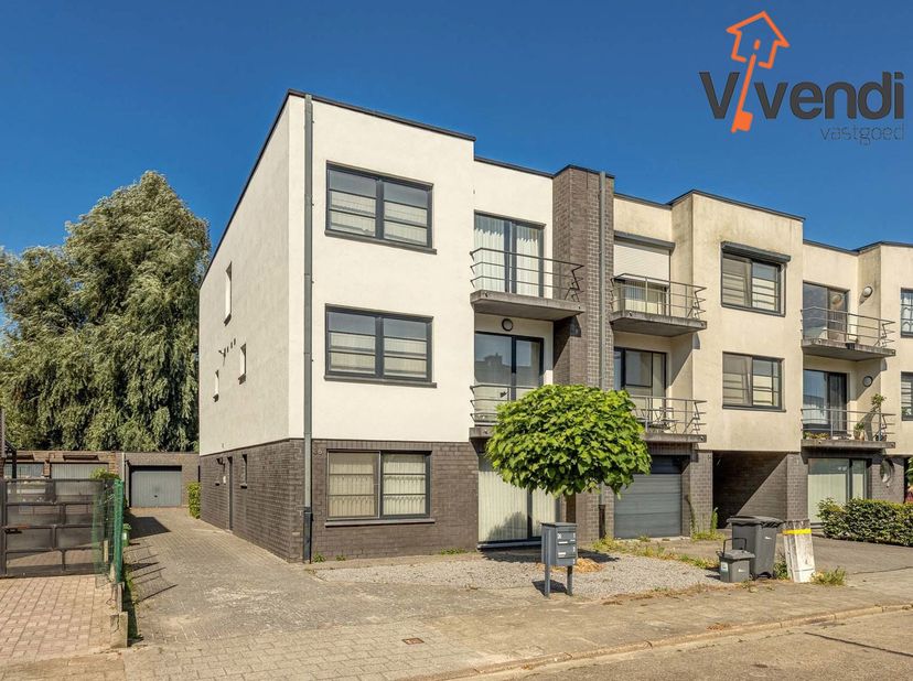 <br />
Bent u op zoek naar een ruim en instapklaar appartement op een rustige locatie, vlak bij de jachthaven? Dan is dit verzorgde duplexappartement