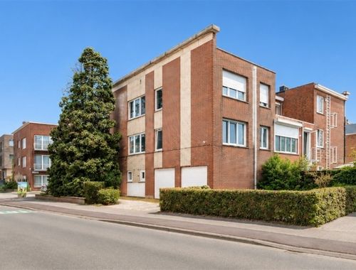                                         Appartementsgebouw te koop in Wilrijk, € 475.000
