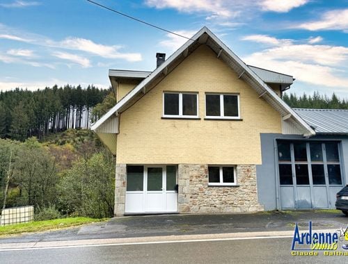                                         Maison à louer à Bihain, € 900
