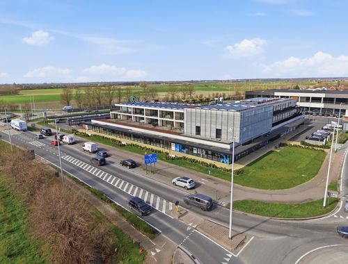                                         Bien commercial à louer à Veurne, € 3.000
