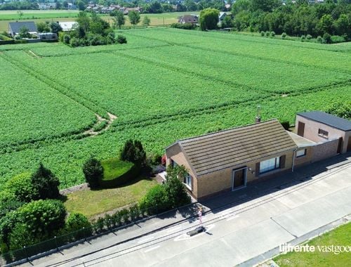                                         Woning te koop in Assenede, € 70.000
