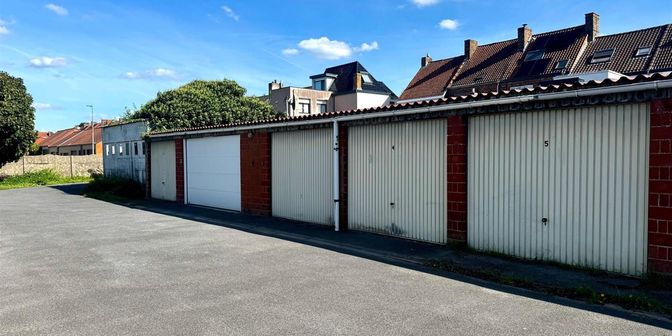 Garage te huur in Camiel Van den Busschestraat 71, 8310 Assebroek