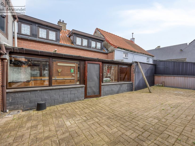 Ontdek deze charmante te renoveren woning in het gezellige Liedekerke!