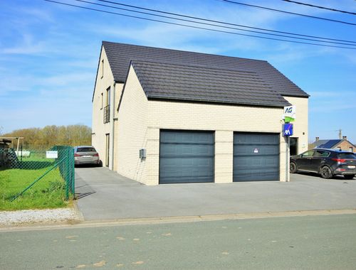                                         Appartement à louer à Seloignes, € 700
