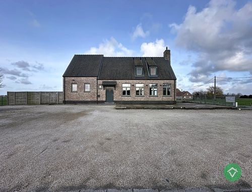                                         Restaurant à louer à Eernegem, € 2.945
