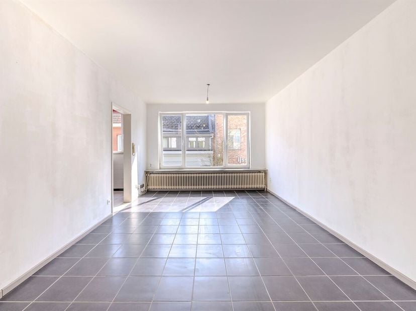 Appartement rénové de 2 chambres au coeur de Herentals<br />
Situation : Situation centrale à Herentals avec toutes les facilités (magasins, écoles, t