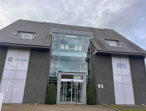                                         Bureaux à louer à Aalter, € 4.500
