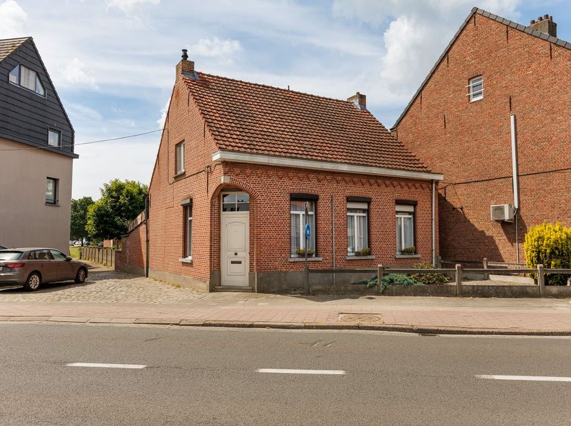 Huis te koop in Broechemsesteenweg 2,
                    2560 Nijlen