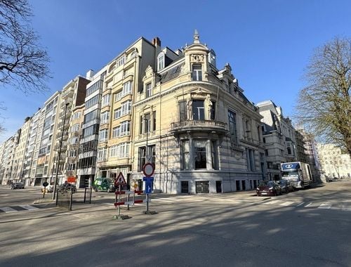                                         Kantoor te huur in Antwerpen, € 2.475
