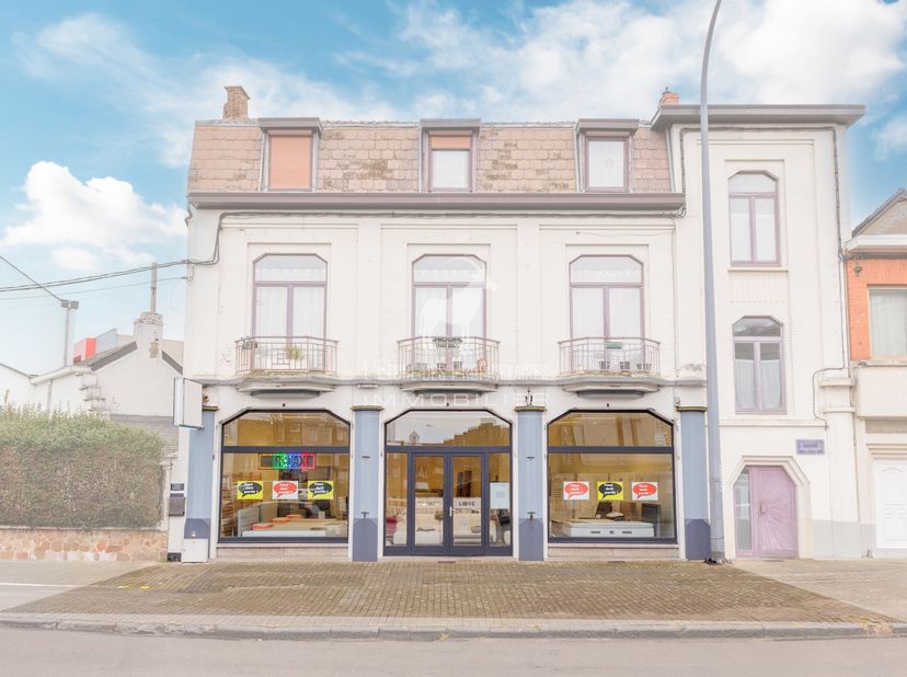 Makelaarsreferentie: V7170-494<br />
Virtuele rondleiding: https://immo360.immo-facile.com/vtour/fr/zfkx21/frame<br />
L’Étude des Propriétaires prese