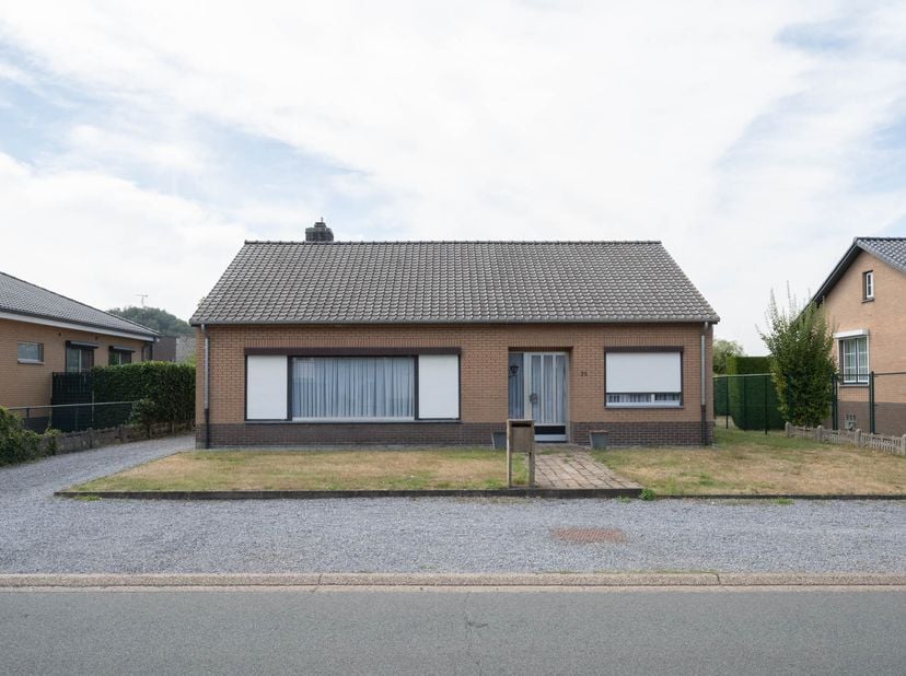 Huis te koop in Zonnebloemstraat 25,
                    3660 Opglabbeek