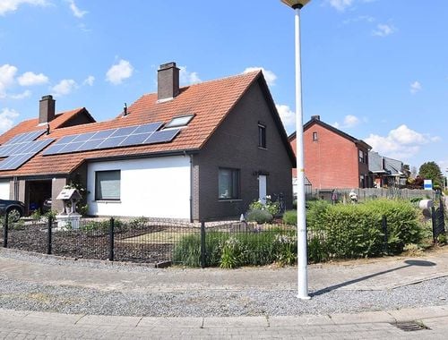                                         Maison unifamiliale à vendre à Hulshout, € 349.000

