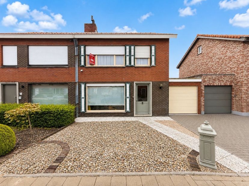 Maison à vendre
                    à 8890 Moorslede