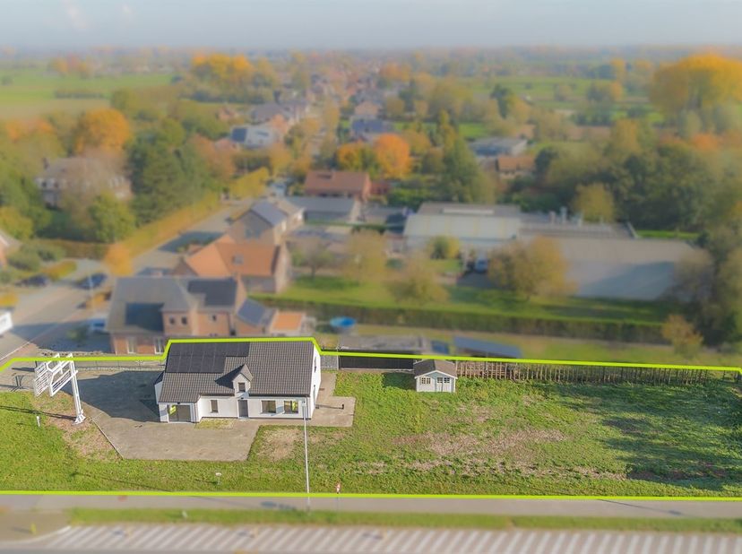 Huis te koop in Huivelde 2,
                    9240 Zele