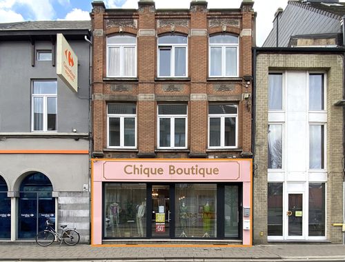                                         Handelszaak te huur in Aalst, € 990
