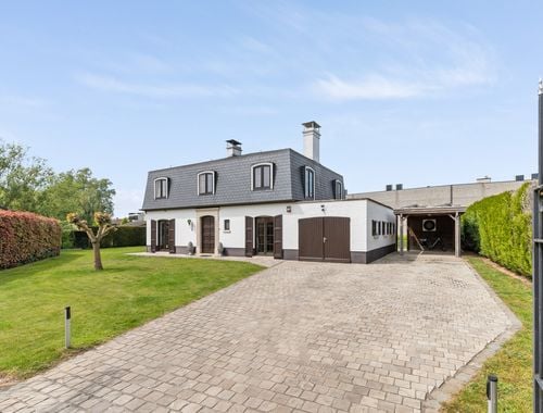                                         Maison à vendre à Sint-Martens-Latem, € 695.000
