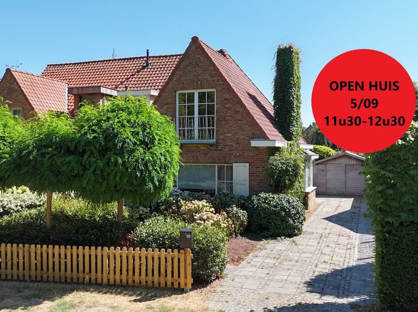 OPEN HUIS ZATERDAG 05/09 van 11.30u tot 12.30u.<br />
In een aangename en residentiële omgeving in Sint-Andries (Brugge) bevindt zich deze charmante h