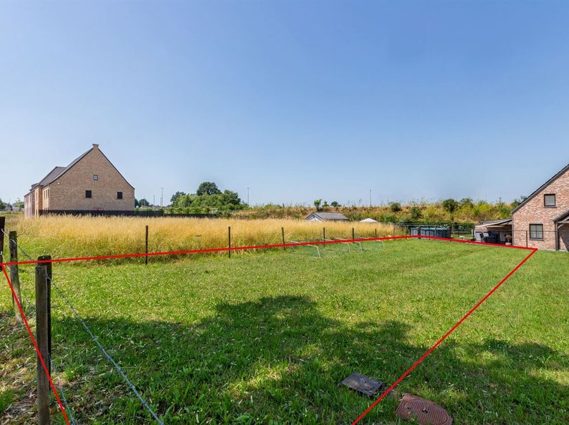Terrain à bâtir pour une construction semi-ouverte dans le lotissement Meeuwerkiezel à Bree<br />
Vous recherchez un terrain à bâtir dans un endroit c