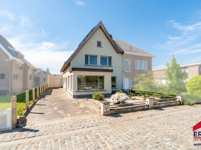 [[ DIT PAND NEEMT DEEL AAN DE ERA OPEN HUIZEN DAG OP 13/6 VAN 11:00 TOT 12:00 ]] In het charmante Mullem, een deelgemeente van Oudenaarde dat bekendst