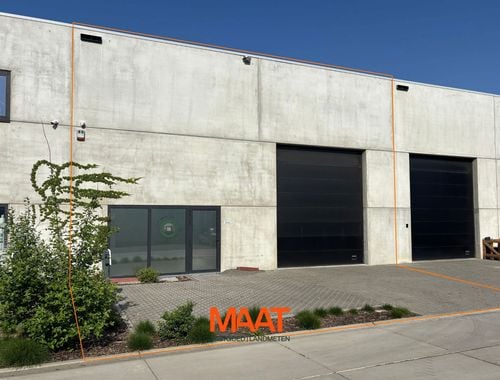                                         Bedrijfsgebouw te koop in Hulshout, € 430.000
