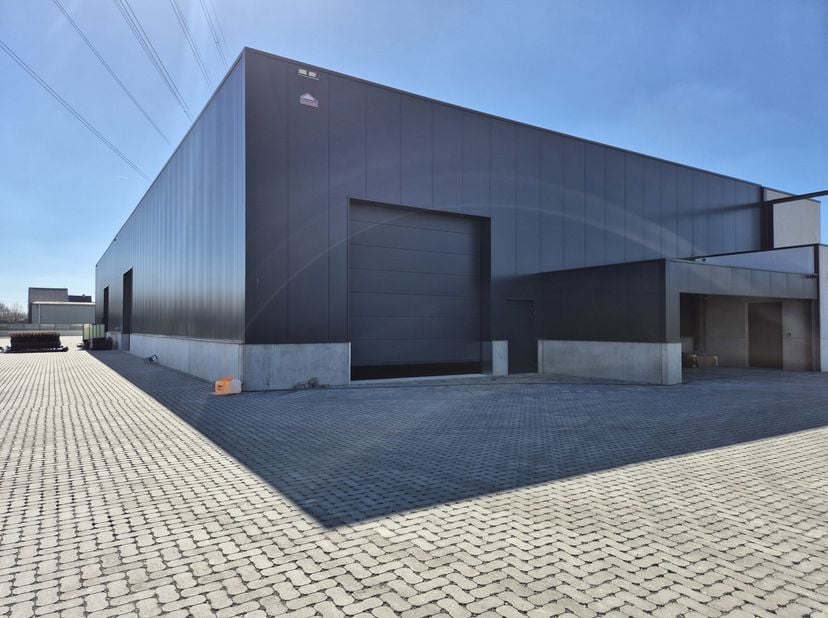 Bien professionnel à vendre à Gremelsloweg 4,
                    3680 Maaseik